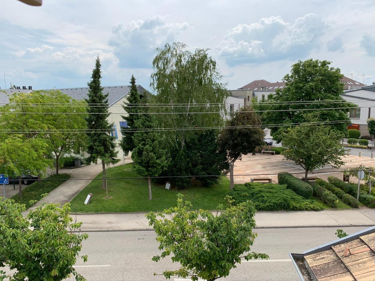 Robinson Szigete Apartment Balatonfured Exterior photo